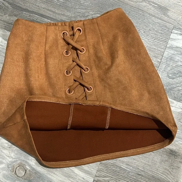 Shinestar Faux Suade Mini Skirt - Picture 4 of 7